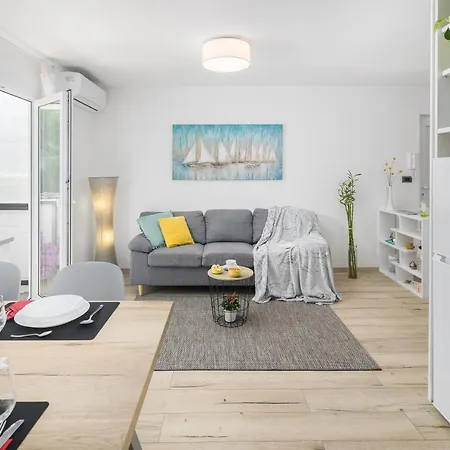 App***Max Apartment Pula Exterior photo