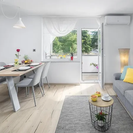 App***Max Apartment Pula Exterior photo