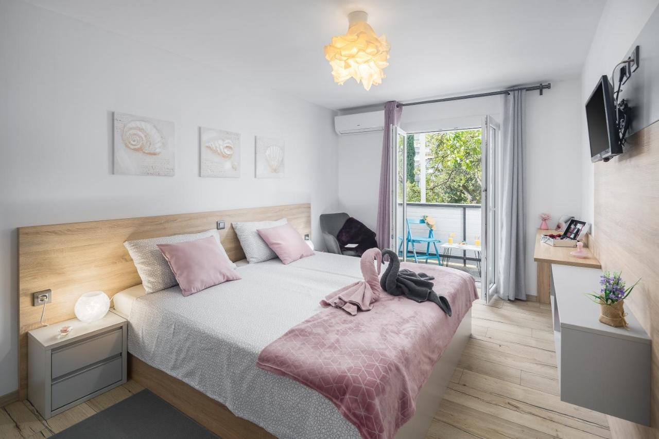 App***max Apartment *